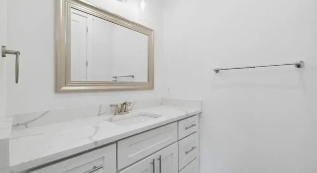 Коттедж с видом на бассейн Blissful Getaway 4 BDR Whole Home Heated Pool!