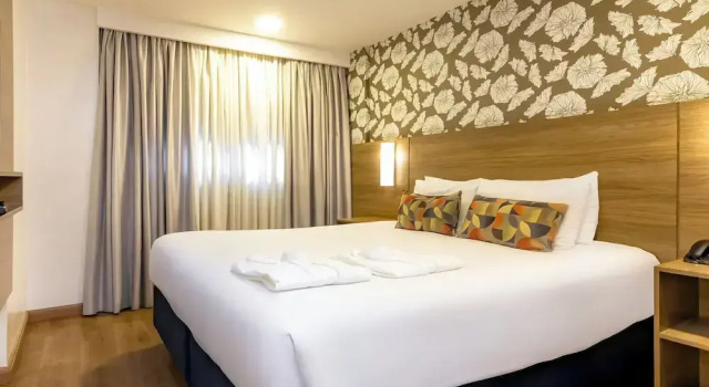Двухместный номер Luxury с балконом Intercity Curitiba 7 de Setembro