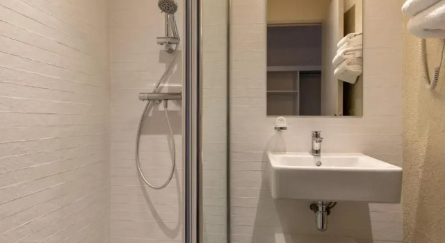 Двухместный номер Standard Hotel The Originals Bernay Acropole