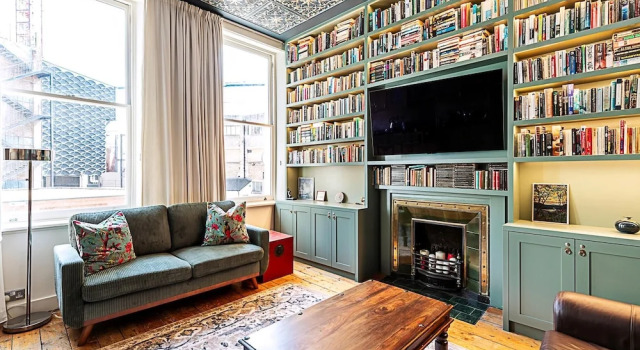 Stylish West Kensington Flat With Character, Забронировать Апартаменты/квартира Лондон Большой Лондон, рядом с Станция метро Kensington (Olympia)