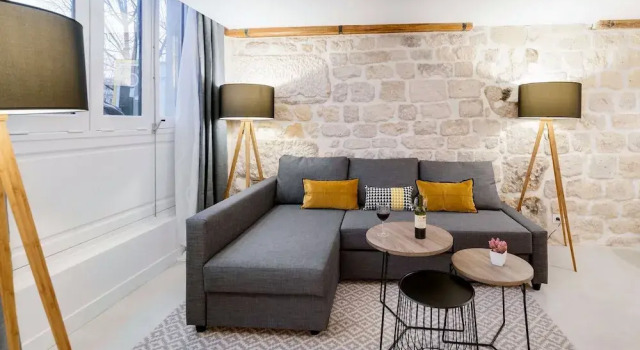 Spacious and Charming Flat on île de la Cité, Забронировать Отель Париж Иль-де-Франс, рядом с Лувр — Риволи
