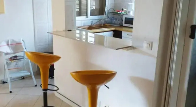 Studio in Goyave, With Wonderful City View, Furnished Garden and Wifi, Забронировать Апартаменты/квартира Отели в центре Гуаяв, в центре