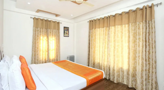 OYO 12185 Home Wayside Villa 3BHK Apartment Kasauli, Забронировать Апартаменты/квартира Апартаменты штата Химачал-Прадеш, Апартаменты/квартира