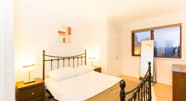 Three Bedroom Limehouse