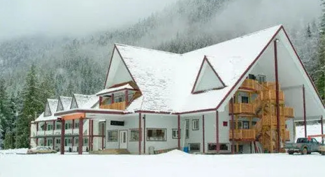 Peaks Lodge, Buchen Sie Motel Revelstoke Revelstoke