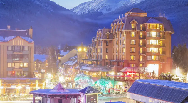 Work From Here At Sundial Boutique Hotel, Забронировать Бутик-отель Бутик-отели Уистлер, рядом с Chateau Whistler Golf Course, Бутик-отель