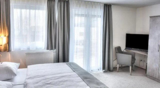 Fast Lane Hotel, Boek Hotel Barweiler Vulkan Eifel