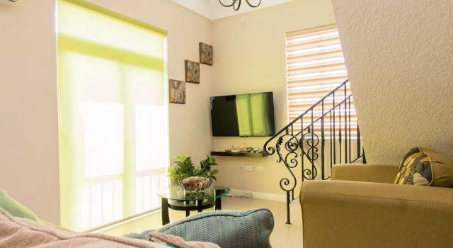 Eight 24 by Pro Homes Jamaica, Rezerwuj Hotel Hotele 3-gwiazdkowe w Kingston, 3*