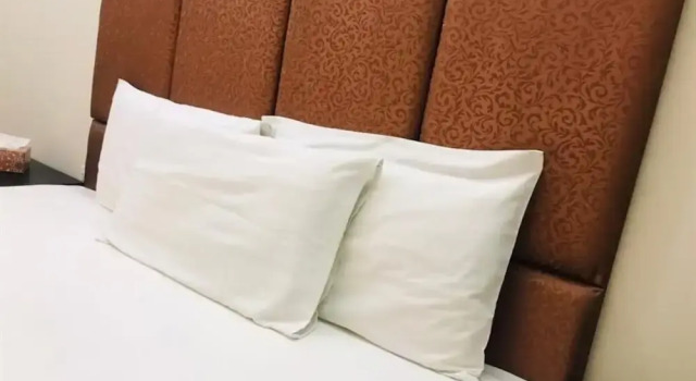 HOTEL ROSE INN, Prenota Hotel Johar Town Lahore