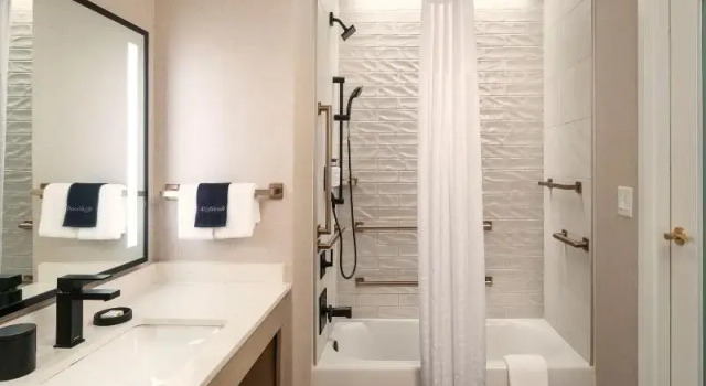 Четырёхместный номер Standard с красивым видом из окна Hotel Effie Sandestin, Autograph Collection