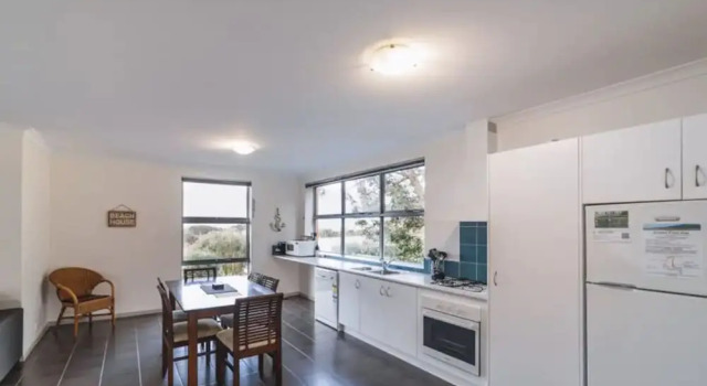 Апартаменты Superior Cosy Corner Sea View Apartments