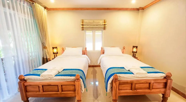 Baan Nam Pen Resort, Réserver Complexe hôtelier Hôtels à Bang Phrom avec parking, Parking