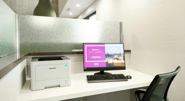 Hampton Inn & Suites Las Vegas-Henderson, Забронировать Отель Хендерсон Лас-Вегас, рядом с Казино Sunset Station