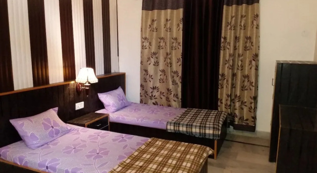 Двухместный номер Standard с балконом Sonu Guesthouse & Hostel, Rishikesh