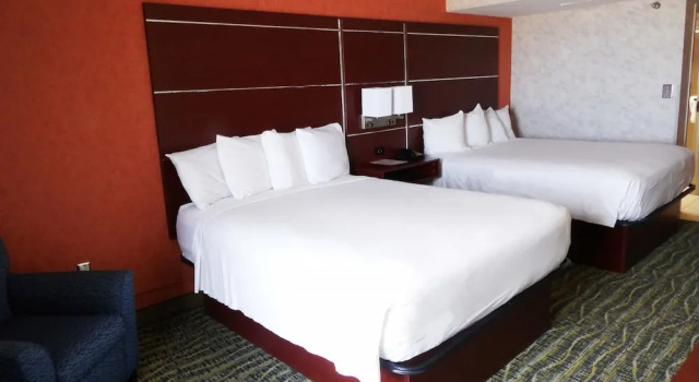 Двухместный номер Standard с балконом The Breakers Resort Inn