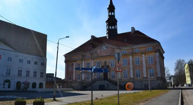 Kraavilind, Rezerwuj Apartament Narwa 