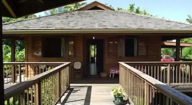 Moorea Surf Bed and Breakfast