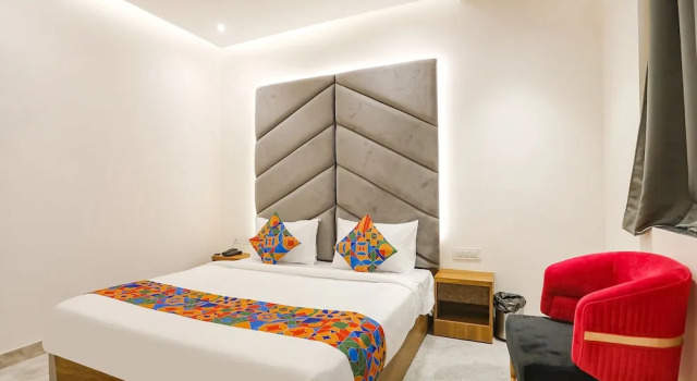 Номер Deluxe FabHotel Royale 116