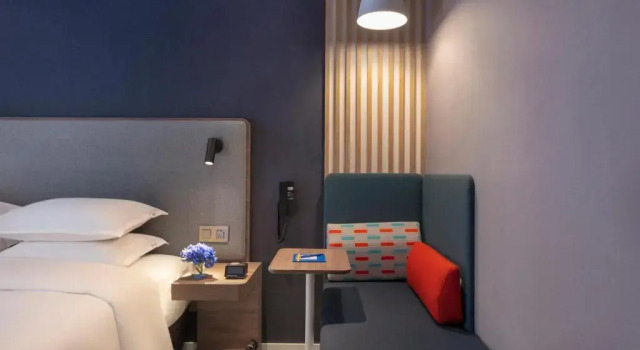 Двухместный номер Standard Holiday Inn Express E'mei Qiliping