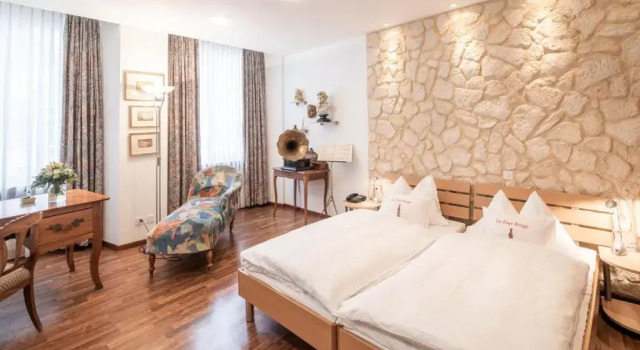 Трёхместный номер Standard Hotel Roter Turm