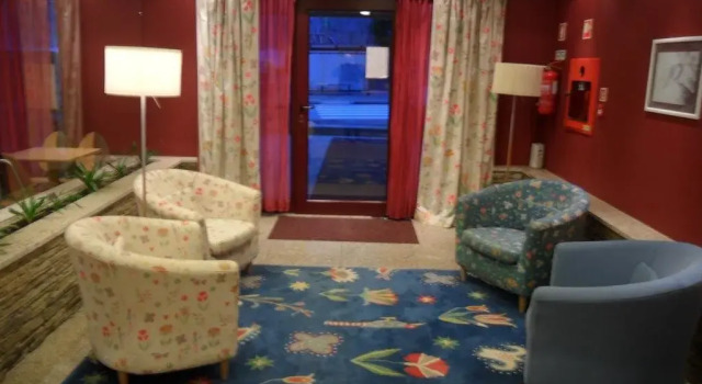 Hotel Mor, Varaa Hotelli Armamar 