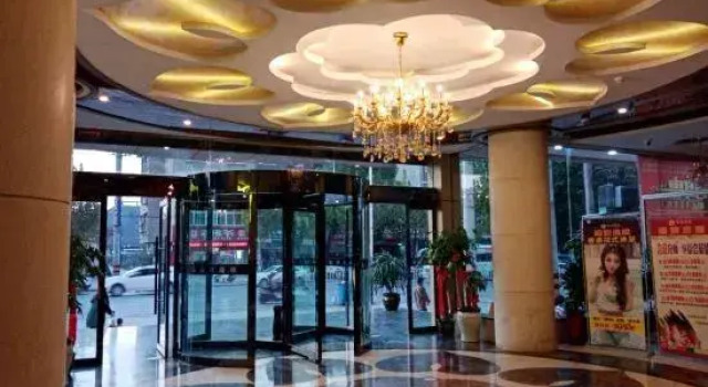 Wuxue Ruiqing Hotel, Varaa Hotelli Wuxue Hubei