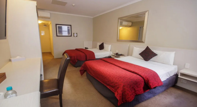 Семейный номер Standard Isa Hotel