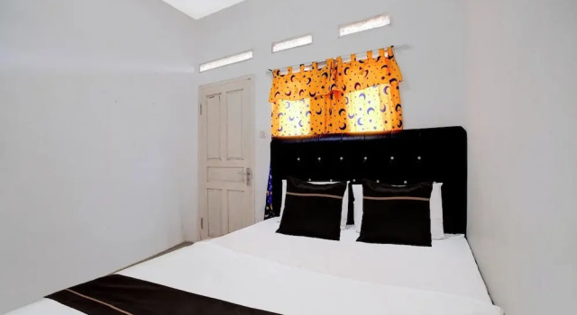 Deluxe Suite OYO 95065 Villa Ade