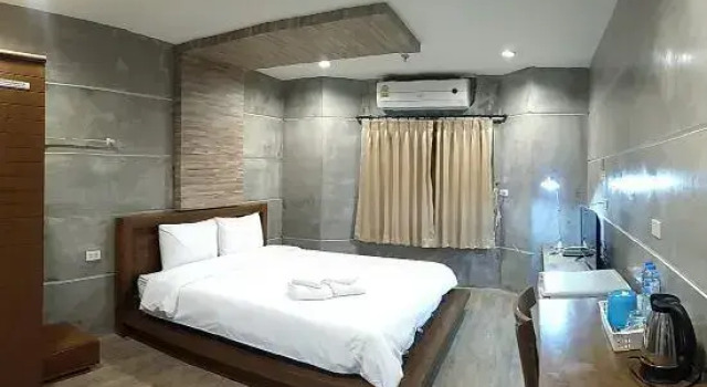 Двухместный номер Superior с балконом и с красивым видом из окна Komol Residence Bangkok
