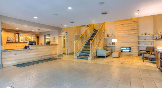Country Inn & Suites by Radisson, Crystal Lake, IL