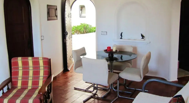 Apartment with 2 Bedrooms in Porches, with Furnished Balcony And Wifi, Rezerwuj Apartament Hotele w Porches z basenem, Basen
