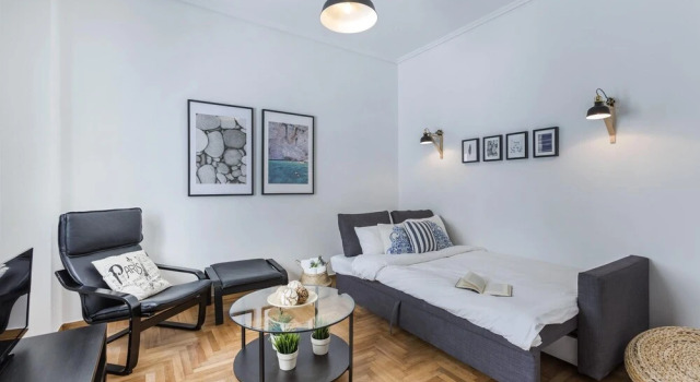Elegant 2 bedroom apartment in Thissio, Забронировать Апартаменты/квартира Афины Острова Саронического залива - Аттика, рядом с Tower of the Winds