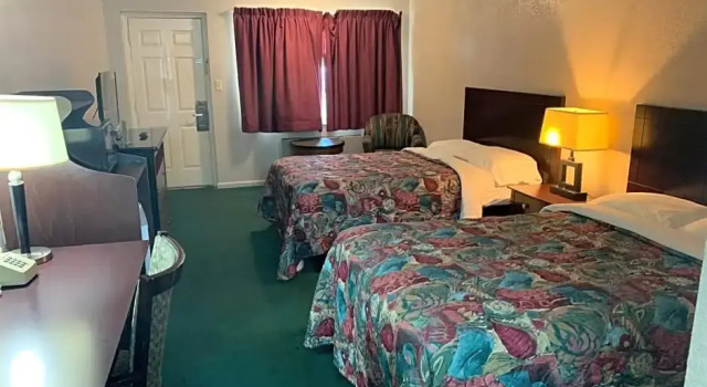 Номер Deluxe Sheldons Motel by OYO Keysville Near Hwy 360