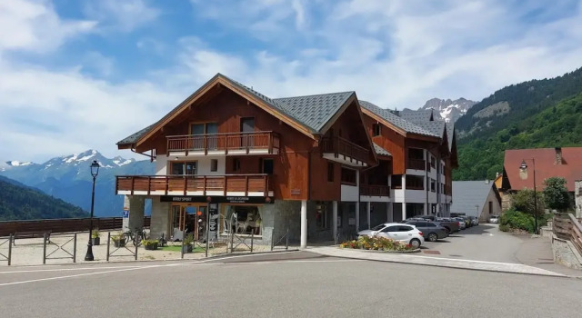 Апартаменты Apartment in Vaujany Near Alpe D'huez Slopes