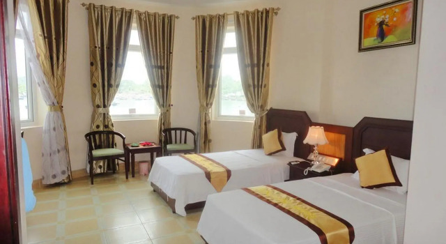 Hung Long Harbour Hotel
