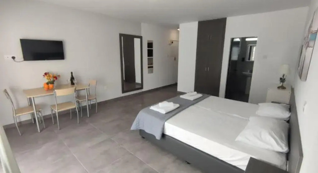 Nissi avenue studio, Забронировать Отель Отели Айия-Напа с парковкой, Парковка