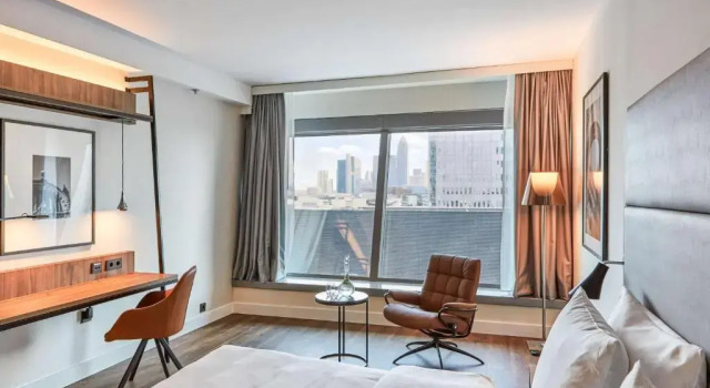 Полулюкс с панорамным видом Radisson Blu Hotel Frankfurt