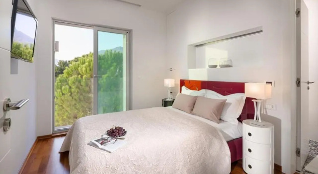 Luxury seafront villa Brela Pride with heated pool, Забронировать Вилла Бизнес-отели Брела, 4* 5*