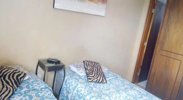 Трёхместный номер Standard с балконом Hospedagem & Hostel Maria Joana