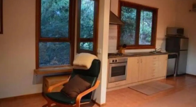 Коттедж с 2 комнатами с балконом Day Dream Cottage