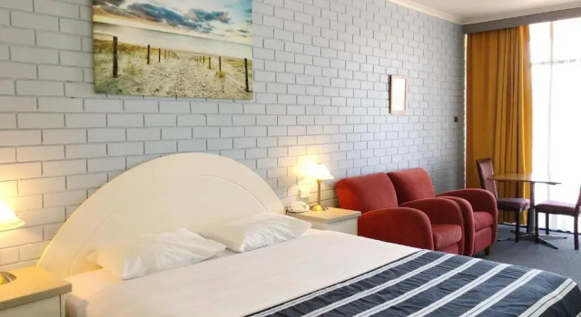 Номер Executive Statesman Motor Inn
