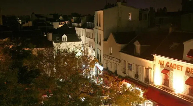 Mansarde des Artistes, Buchen Sie Ferienwohnung 18. Arrondissement Paris