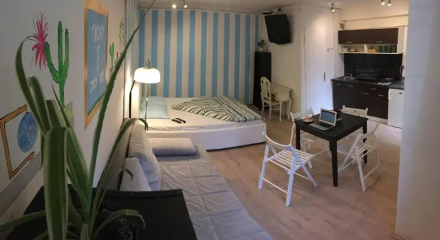 Семейная студия Baroque Hostel & Coworking