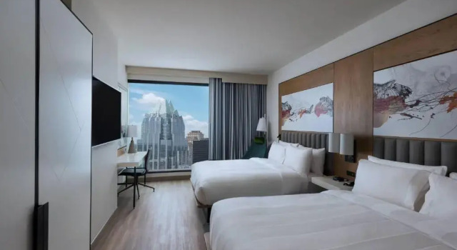 Четырёхместный номер Standard Austin Marriott Downtown