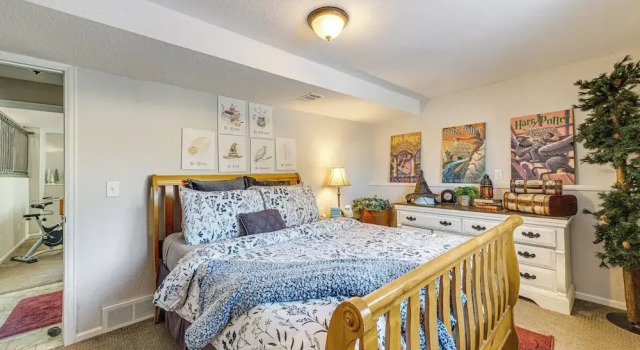 Коттедж с 3 комнатами Loveland Home w/ Private Hot Tub + Wood Fireplace!