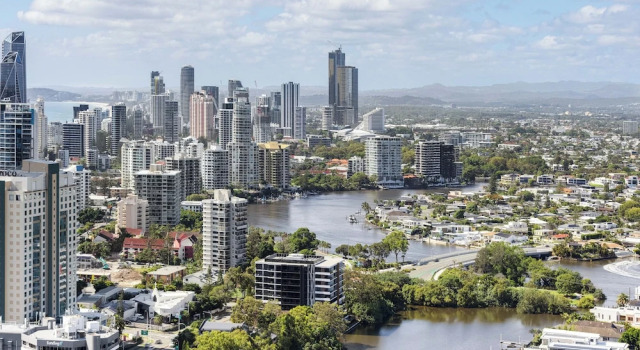 Номер Standard Пентхаус с 3 комнатами с балконом и с видом на океан Circle on Cavil Holidays Gold Coast