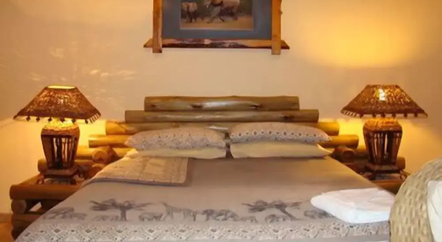 Aark Guest Lodge