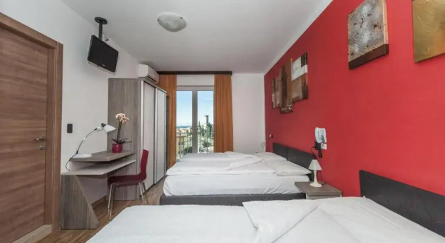 Четырёхместный номер Standard с видом на озеро Hotel Garni Ischia