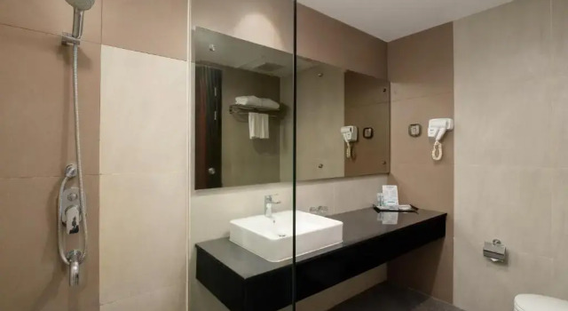 Номер Deluxe dprimahotel Kualanamu Airport Medan