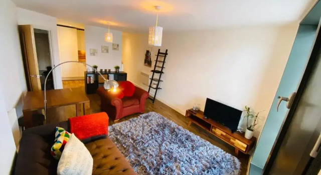 Stewart St James Walk Apartment, Забронировать Апартаменты/квартира Отели Челтнем с парковкой, рядом с Питтвилль-Парк, Парковка